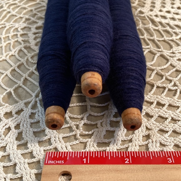 Vintage Wood Thread Spools Set Of 3 With Dark Thread - Picture 8 of 8